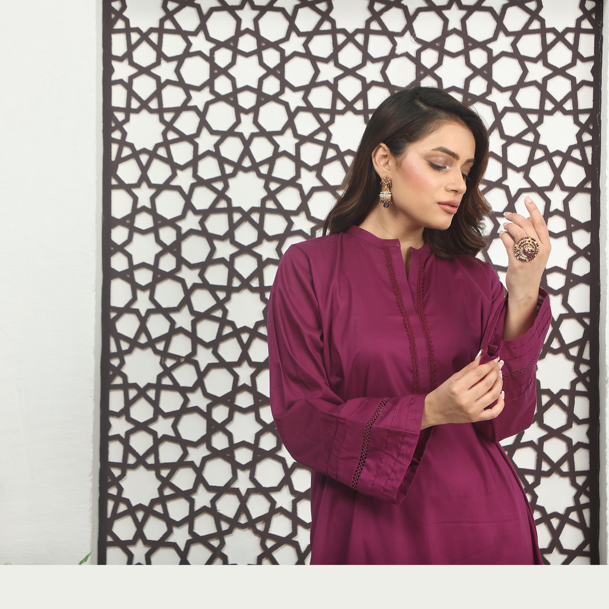 2PCS MAHROON EMBROIDED FABRIC LAWN SUIT