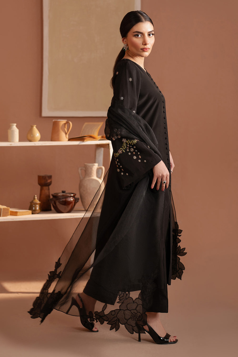 KYLIN - 3 PIECE EMBROIDERED SUIT