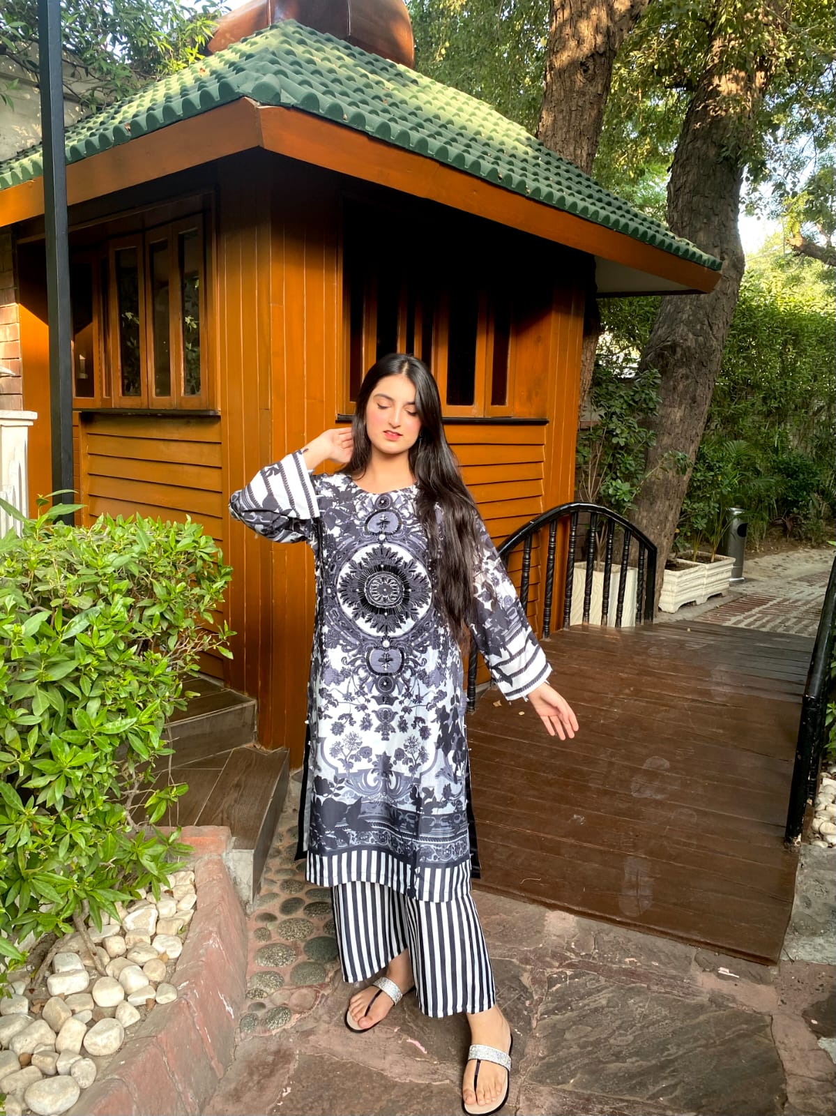 KHADER 2PC STITCHED SUIT-SKIN WHITE