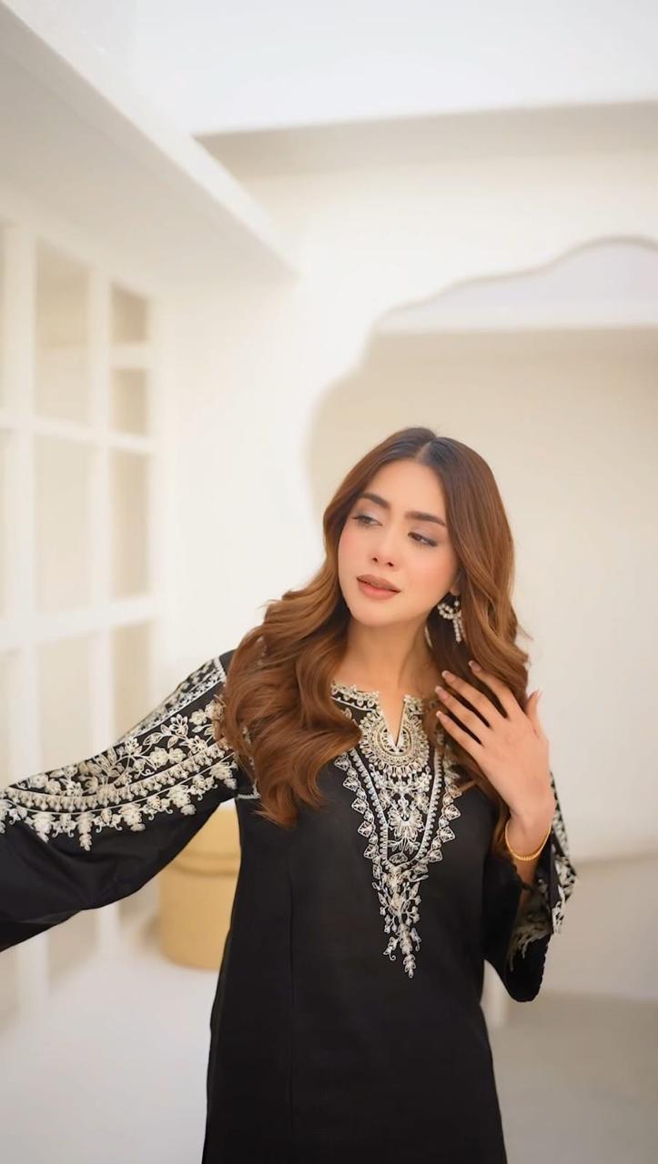 SAMREEN-2PC EMBROIDED